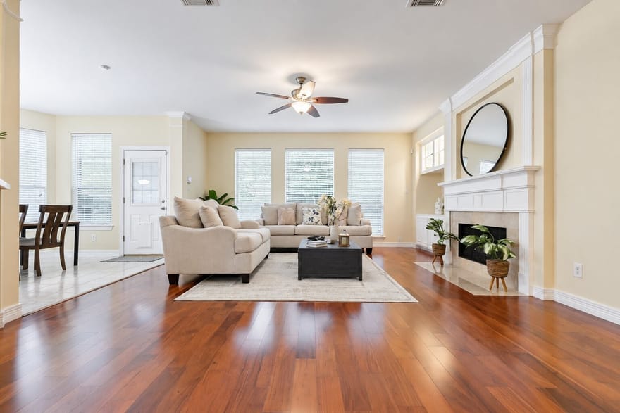 2618 Pinebend Drive, Pearland, Texas