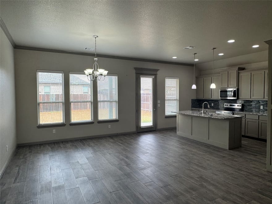 3205 Windcrest Drive, Granbury, Texas