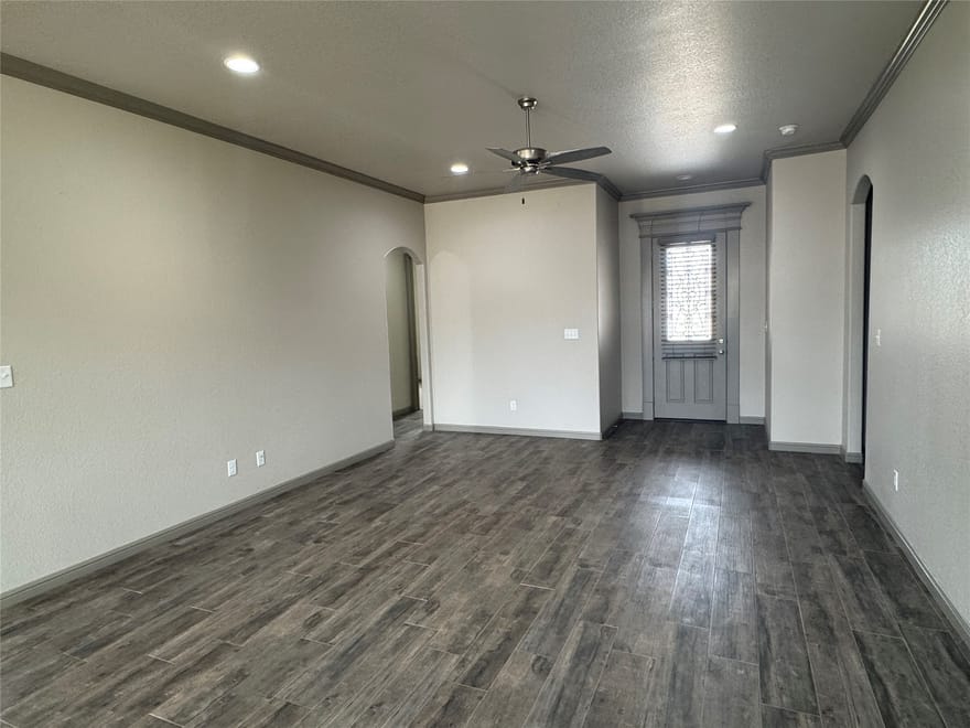 3205 Windcrest Drive, Granbury, Texas