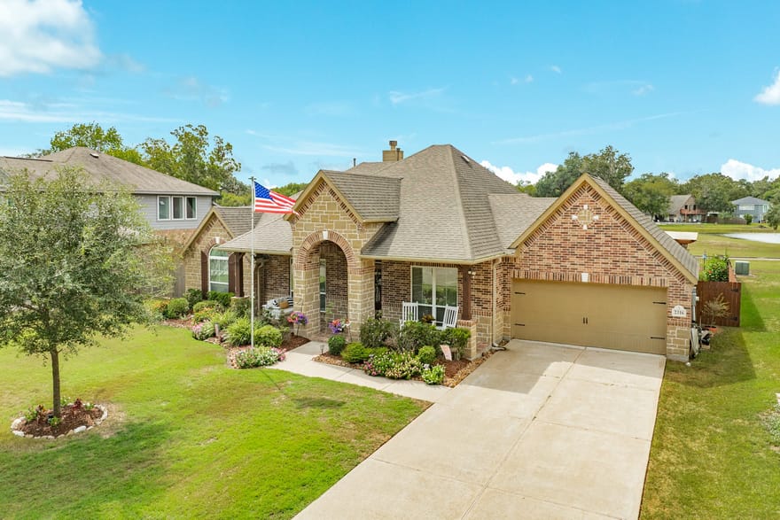 2316 Shalmar Drive, West Columbia, Texas