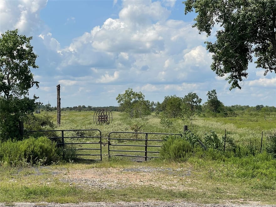 5328 Fm 3013 Road, Sealy, Texas