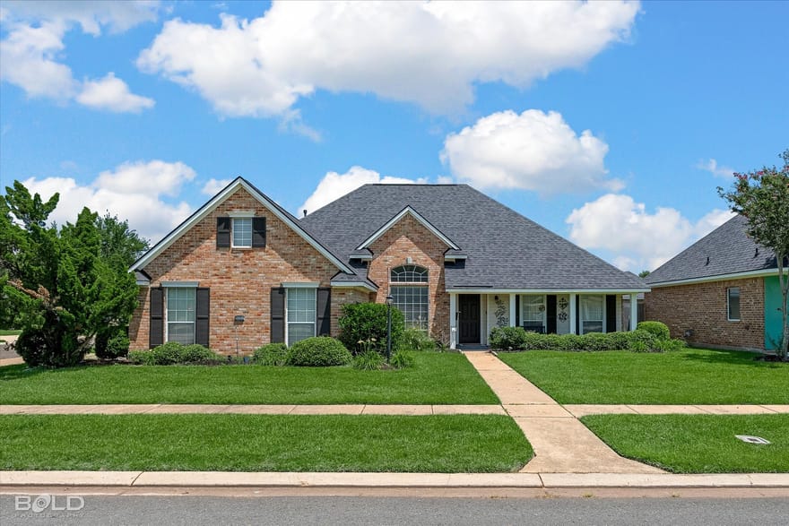 3301 Colonial Drive, Bossier City, Louisiana