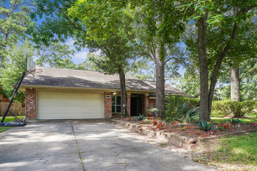 2102 Oak Shores Drive, Houston, Texas