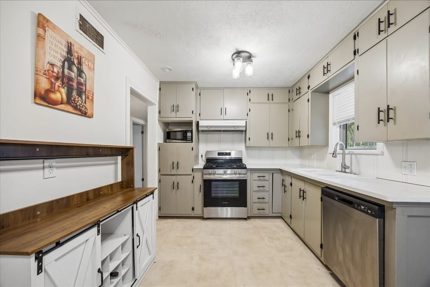 317 Harbert Street, Columbus, Texas