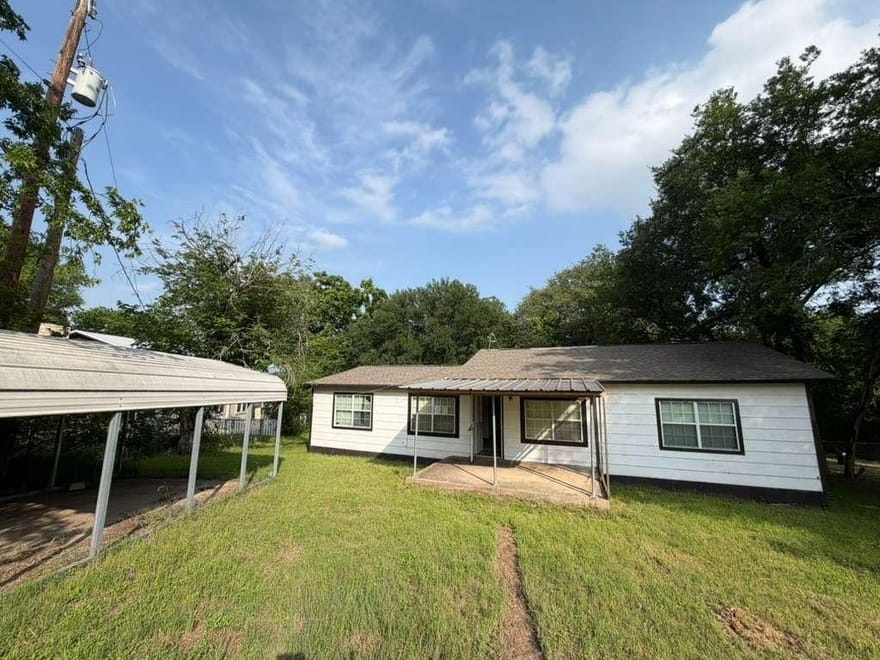 325 County Road 1768, Clifton, Texas