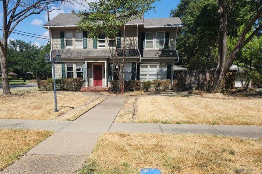 1820 Maplewood Avenue, Corsicana, Texas