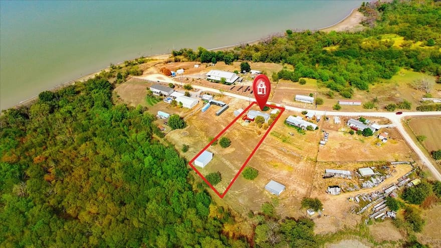 1097 County Road 3245, Hubbard, Texas