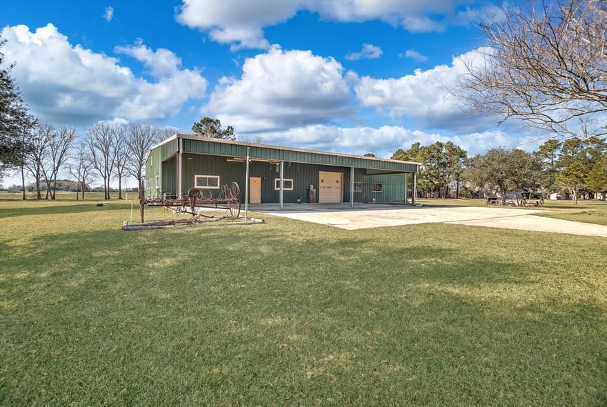 1399 County Road 611, Dayton, Texas