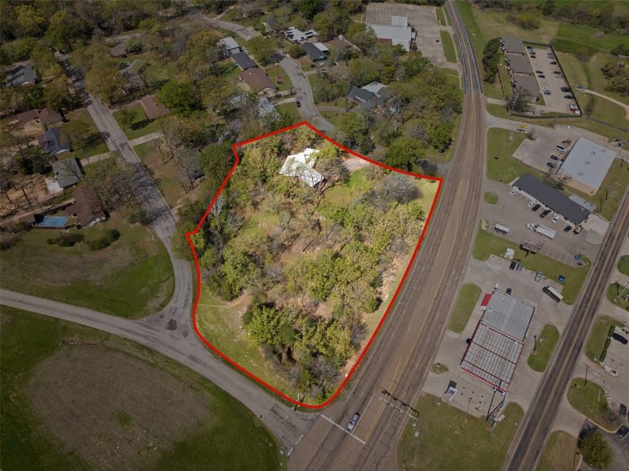 101 Bluebird Street, Mt Pleasant, Texas