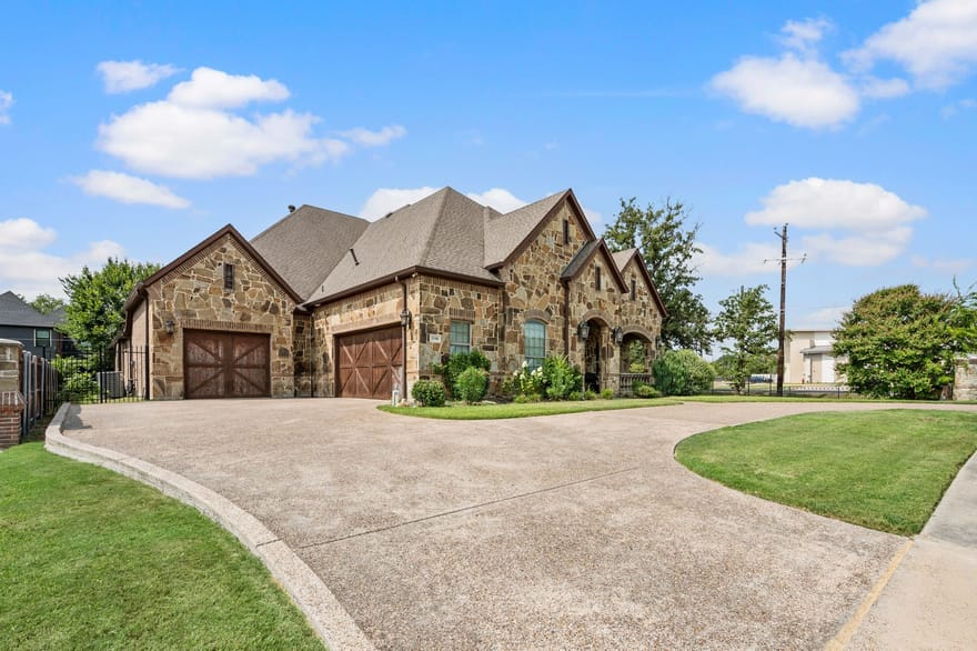 3300 Alexandria Court, Grapevine, Texas