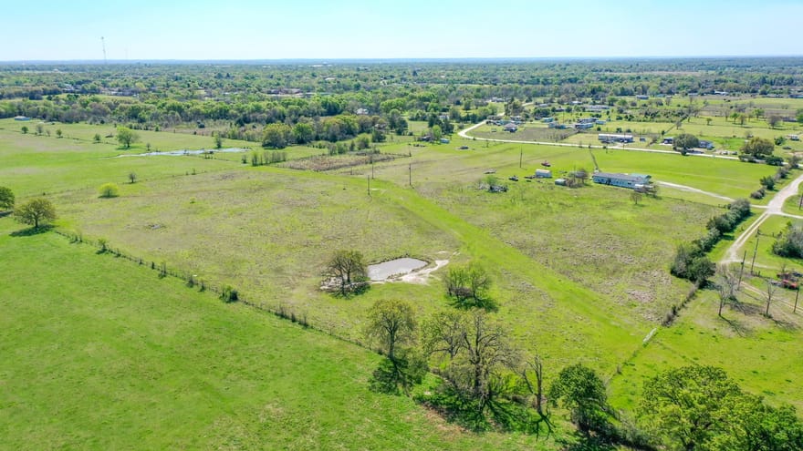 1440 Mustang Loop, Madisonville, Texas