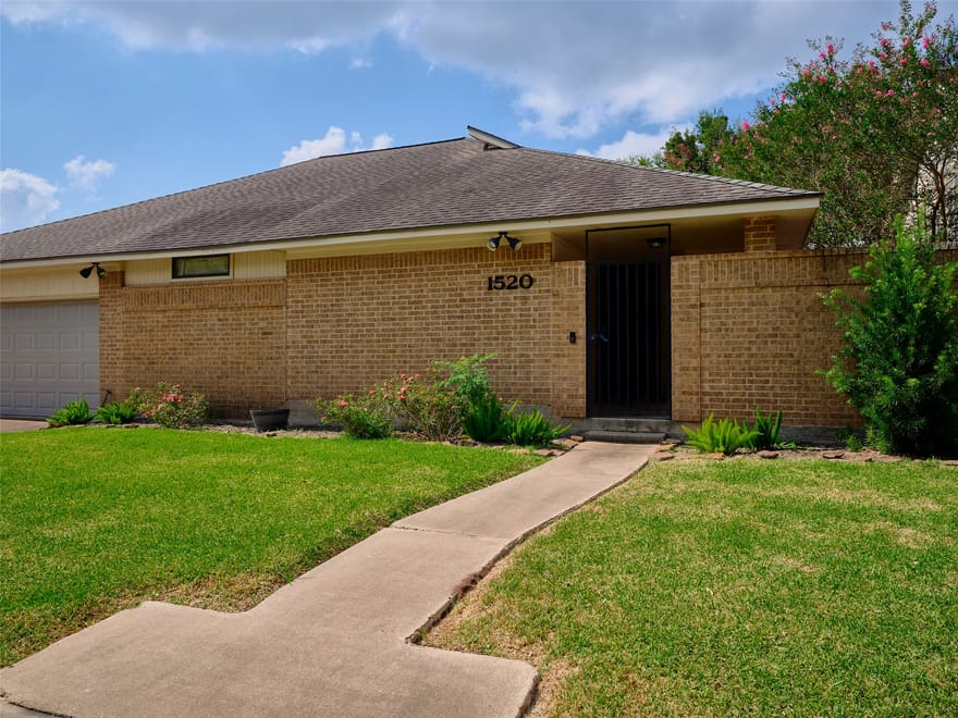 1520 Crestmont Street, Wharton, Texas