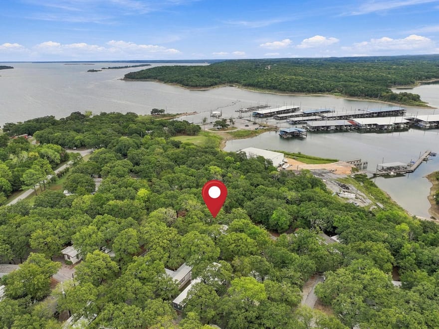 512 Mill Creek Resort Road, Pottsboro, Texas