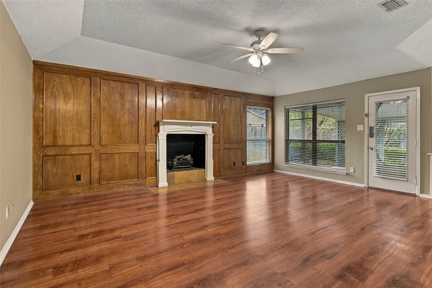 2935 Ridgewood Drive, Grapevine, Texas