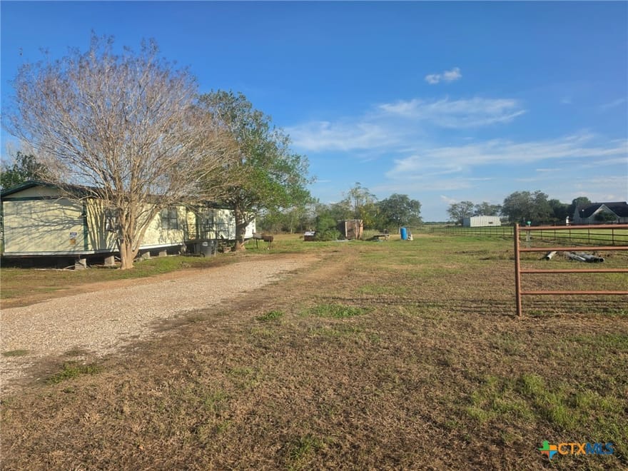 1723 Parsons Road, Victoria, Texas
