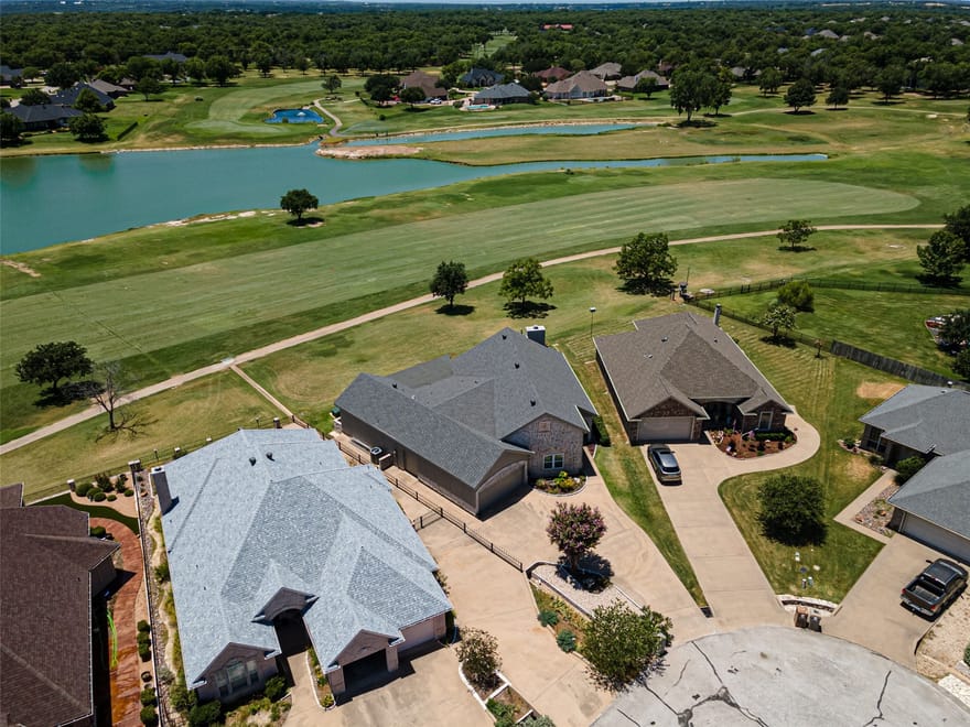 9508 Nutcracker Court, Granbury, Texas