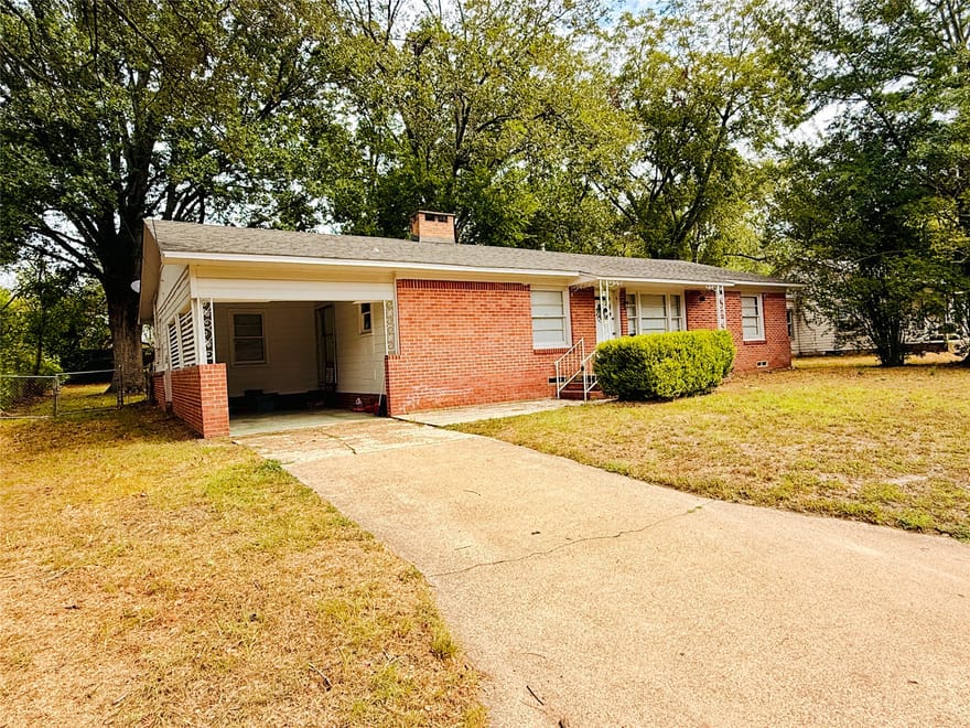 514 Mcmillan Drive, Winnsboro, Texas