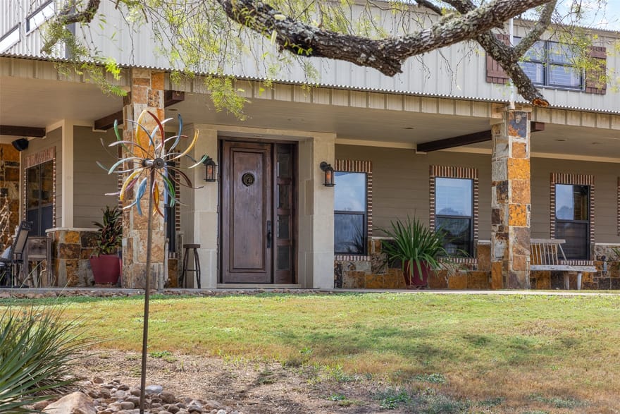 2574 Fm 2434, Weimar, Texas