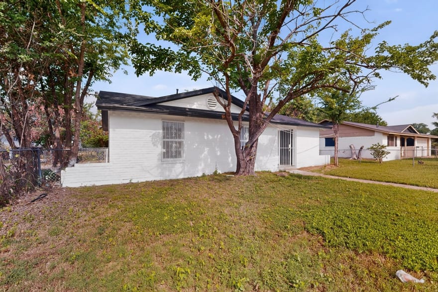301 Stoneport Drive, Dallas, Texas