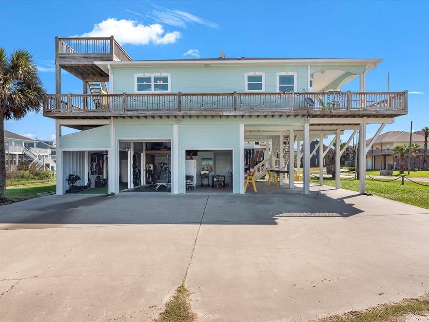 2901 Lakeside Drive, Crystal Beach, Texas