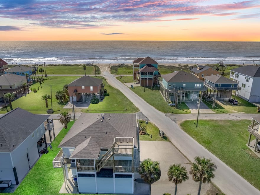 2901 Lakeside Drive, Crystal Beach, Texas
