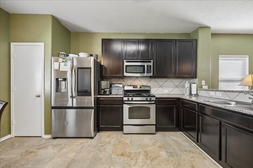 805 Indigo Springs Lane, La Marque, Texas