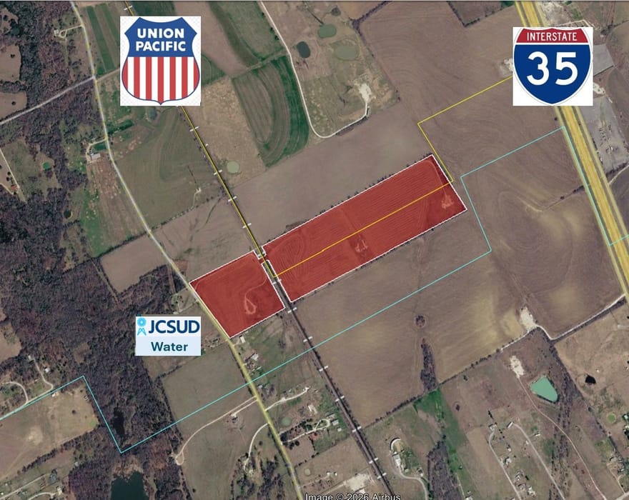 5301 County Road 401, Grandview, Texas