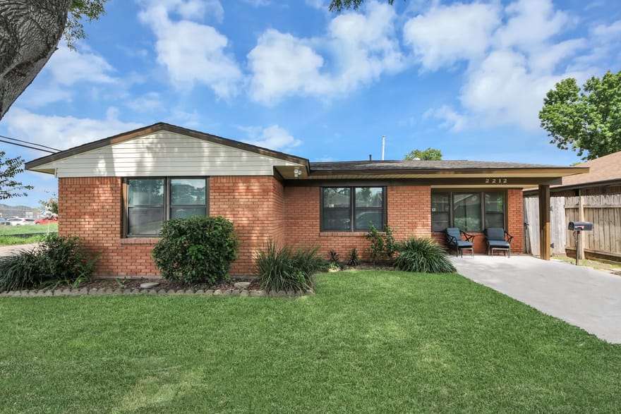 2212 Raspberry Lane, Pasadena, Texas