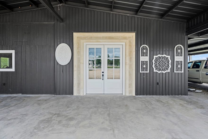 1950 County Road 430, Waelder, Texas