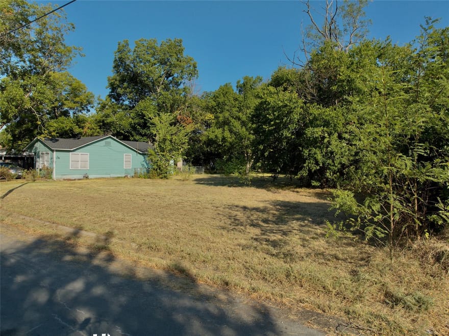 1706 W 12th Avenue, Corsicana, Texas
