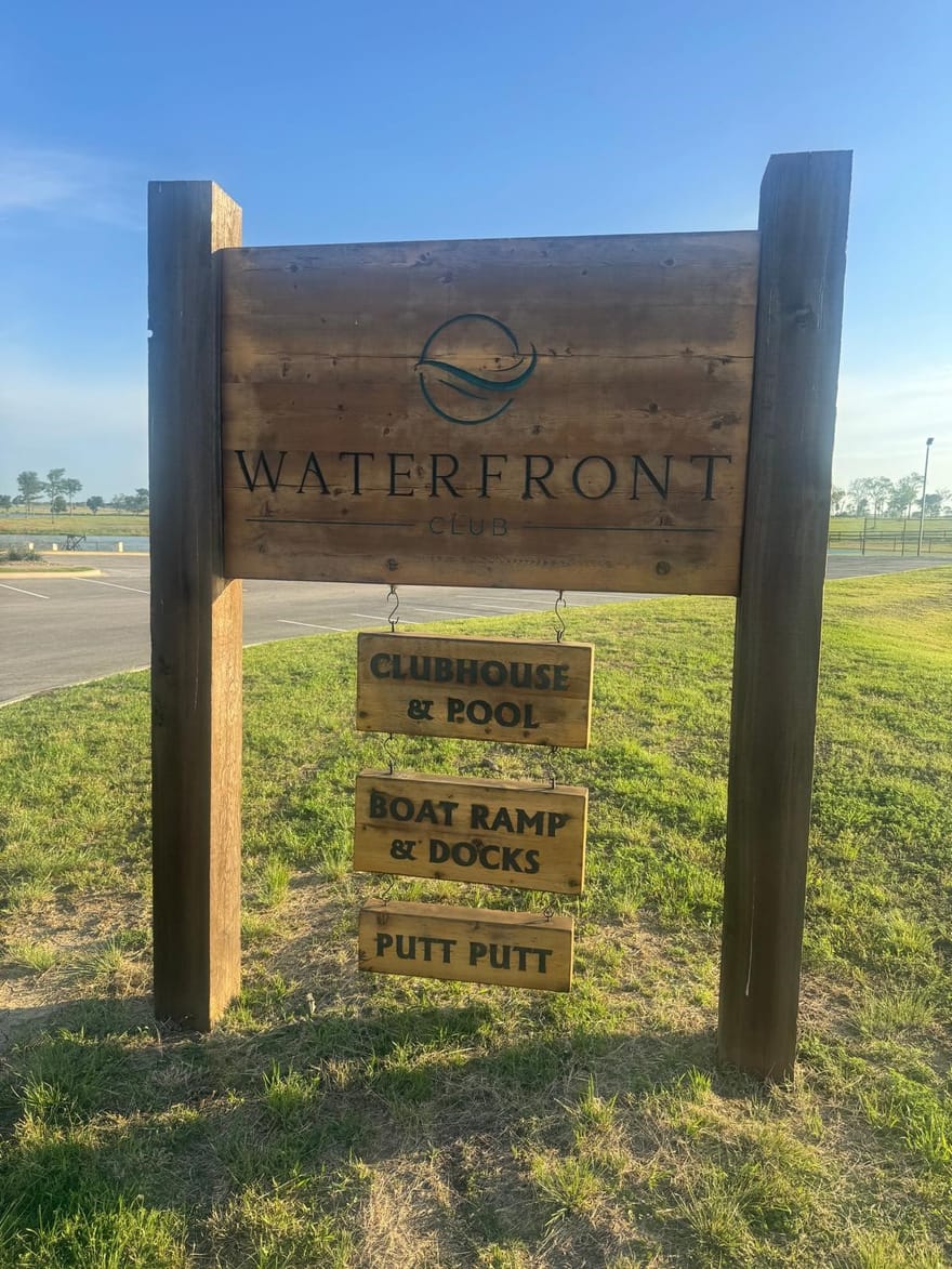 1 Water Front Clb Dr, Corsicana, Texas