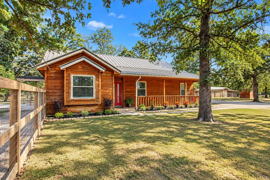 6 Pinedale Subdivision Road, Huntsville, Texas