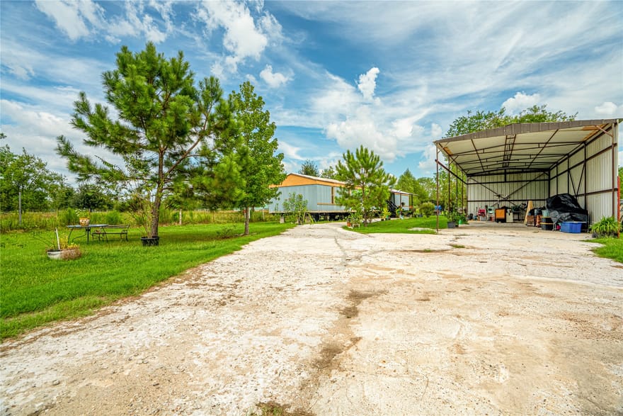 1246 County Road 676, Dayton, Texas