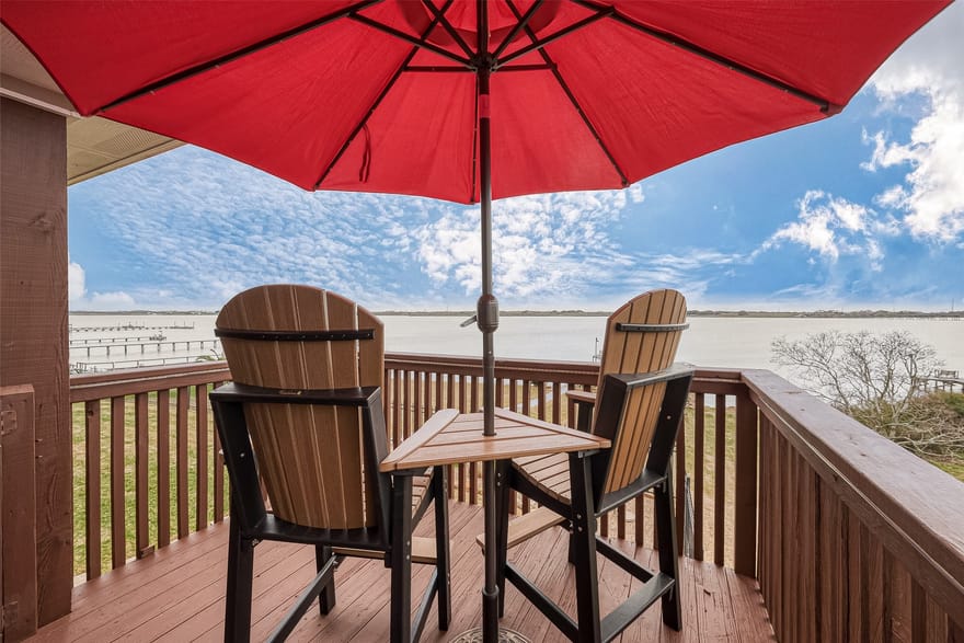 792 W Bayshore Drive, Palacios, Texas