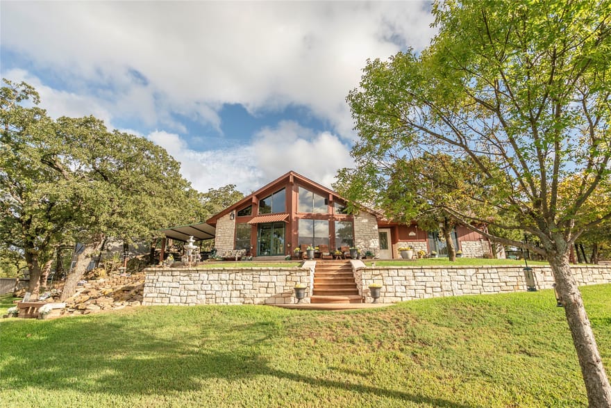 172 Cheyenne Drive, Nocona, Texas