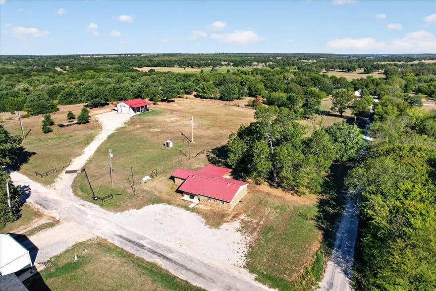 504 W Clay Street, Montague, Texas