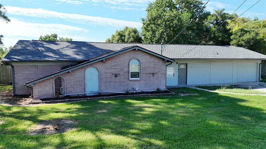 14304 Fm 2354, Beach City, Texas