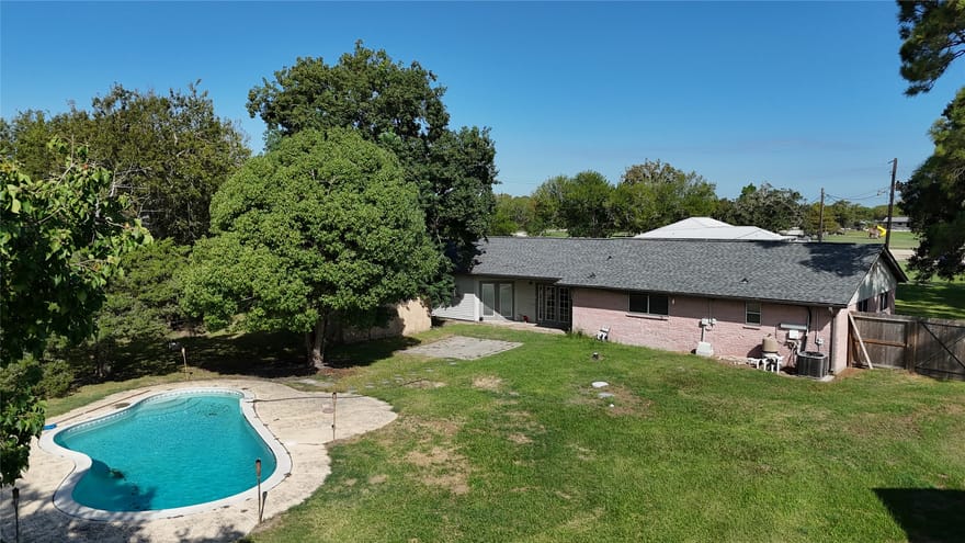 14304 Fm 2354, Beach City, Texas