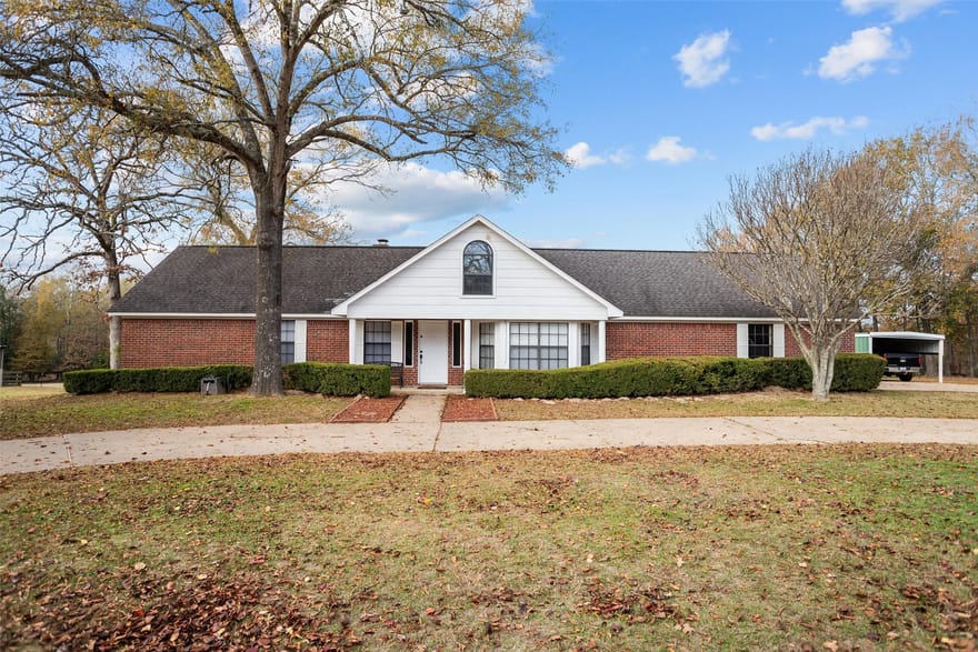 533 Creekwood Street, Crockett, Texas