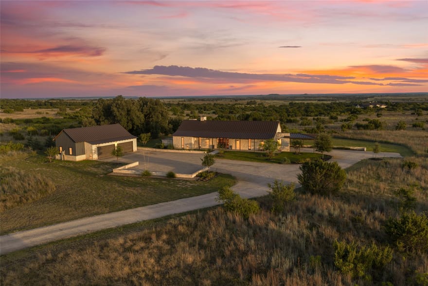 1231A Pr 21, Glen Rose, Texas