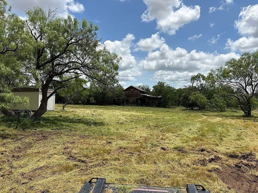 711 S Avenue E, Lueders, Texas
