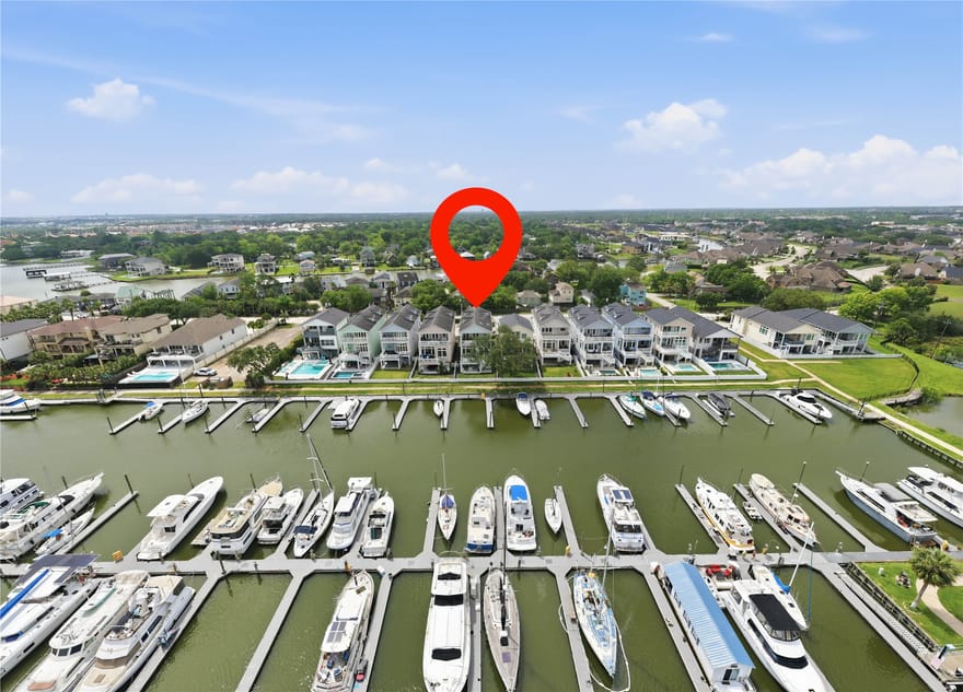 2174 Marina Way, Kemah, Texas