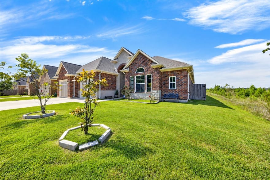 40192 Spyglass Hill Drive, Cleveland, Texas
