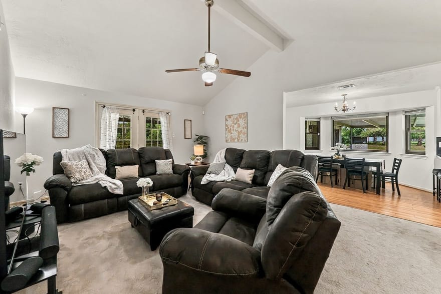 1325 County Road 347, Cleveland, Texas