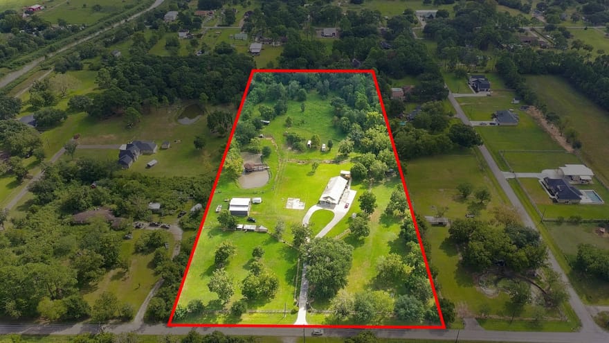 2627 Avenue L, Santa Fe, Texas