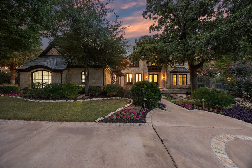 2000 White Wing Cove, Westlake, Texas