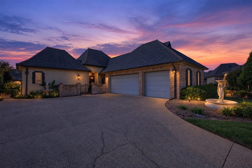 103 Calais Court, Bossier City, Louisiana