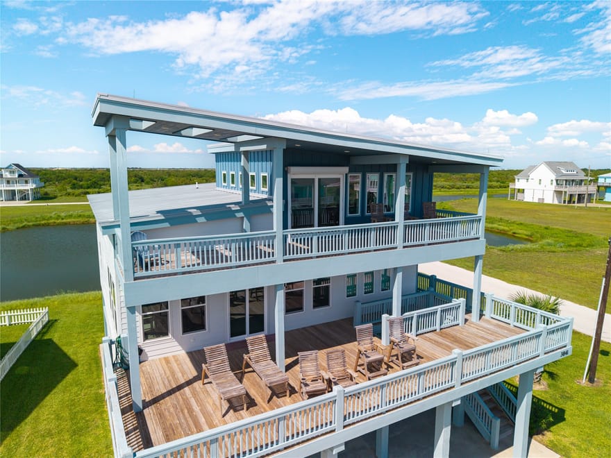3841 Biscayne Beach Road, Crystal Beach, Texas