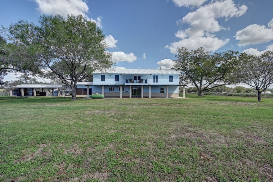 2927 County Road 240, Hallettsville, Texas