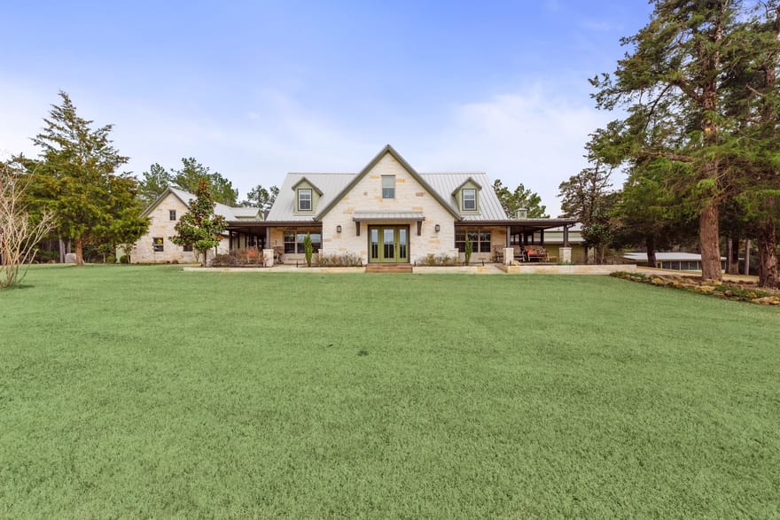 17042 State Highway 21, Grapeland, Texas
